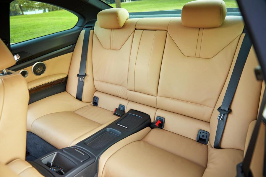 Интерьер BMW M3 Coupe (E92) 2008 года  (фото 64 из 83)